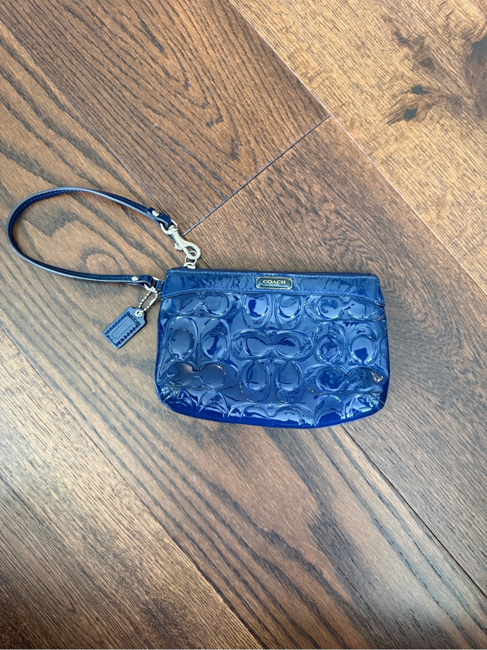 Coach Poppy Y2K Glossy Patent Signature Wristlet in Navy Blue With Hang Tag